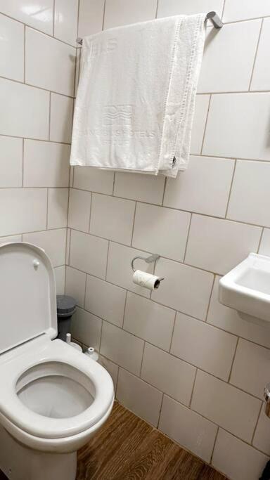 Cosy Quiet Single Studio Merton  Bagian luar foto